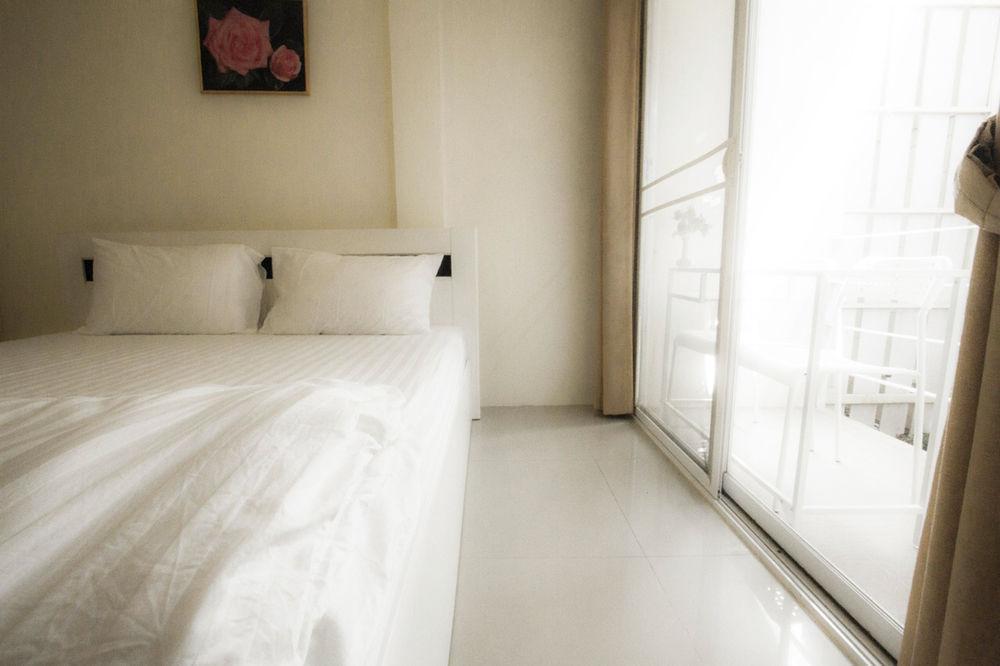 Lotus Hotel 2*