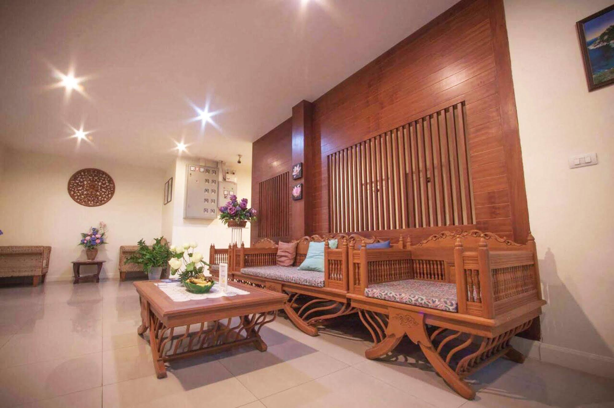 Lotus Hotel Hua Hin