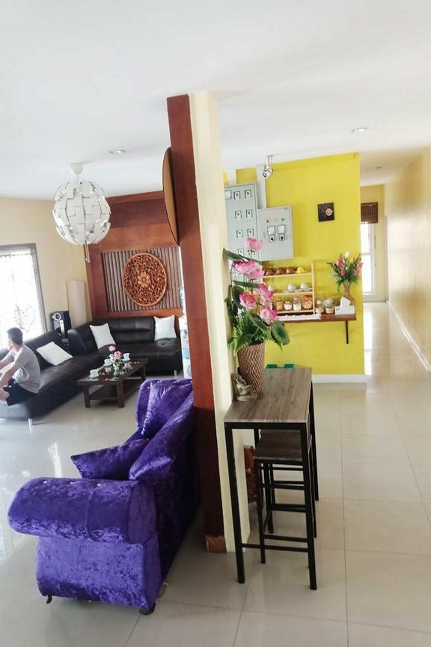 Lotus Hotel Hua Hin